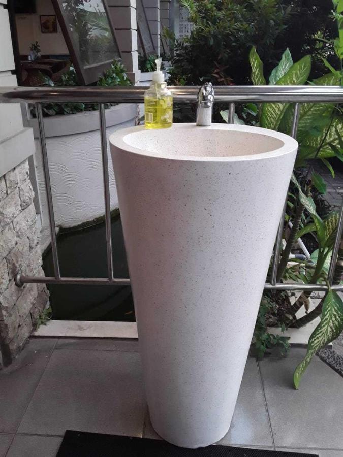 Hotel Winotosastro Garden Yogyakarta Exterior photo